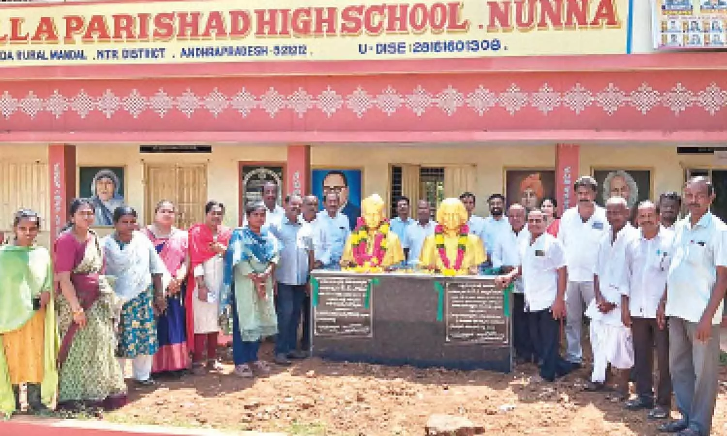 Donors and former students unveiling the statues of former President and scientist APJ Abdul Kalam and Nobel laureate Sir CV Raman at the PM SHRI ZP High School at Nunna on Wednesday Donors and former students unveiling the statues of former President and scientist APJ Abdul Kalam and Nobel laureate Sir CV Raman at the PM SHRI ZP High School at Nunna on Wednesday