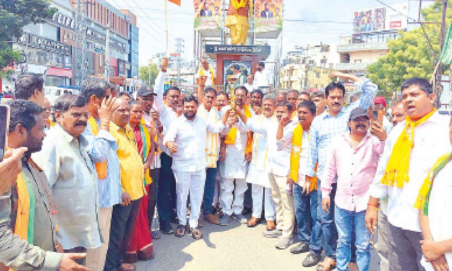 BJYM Holds Seva Jyothi Yatra Marking Modi’s 25 Years