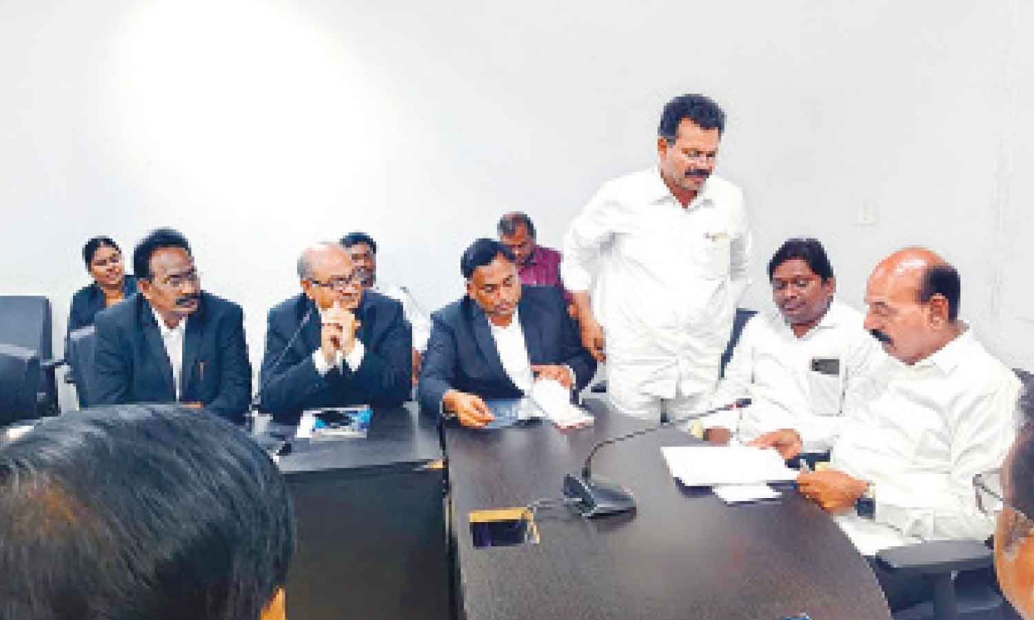 Minister’s assurance on advocates’ protection