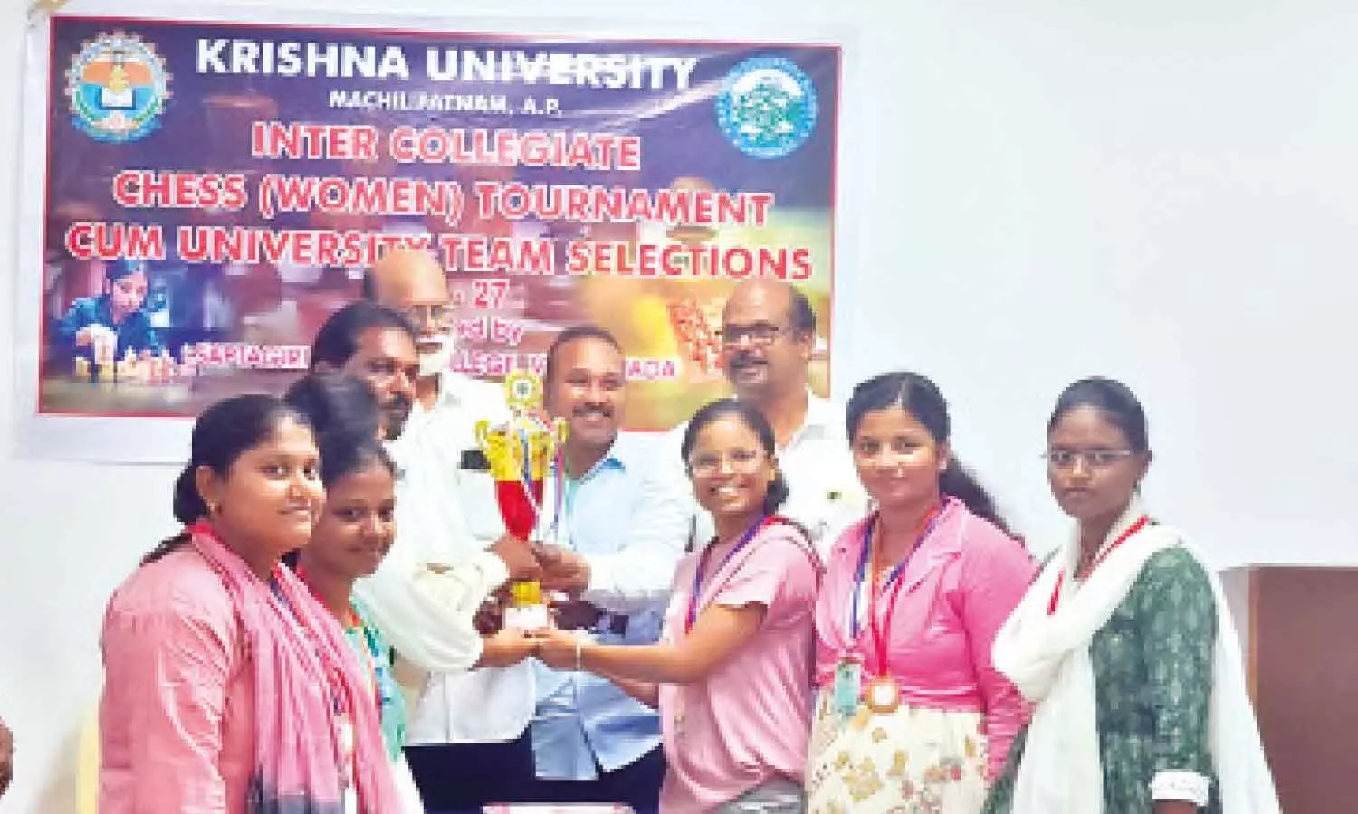Saptagiri Educational Society Secretary and Correspondent Ch Manmadharao presenting the Krishna University Inter-Collegiate Women’s Chess Championship trophy to the KBN College women’s team, at Saptagiri Degree College in Vijayawada on Wednesday Saptagiri Educational Society Secretary and Correspondent Ch Manmadharao presenting the Krishna University Inter-Collegiate Women’s Chess Championship trophy to the KBN College women’s team, at Saptagiri Degree College in Vijayawada on Wednesday