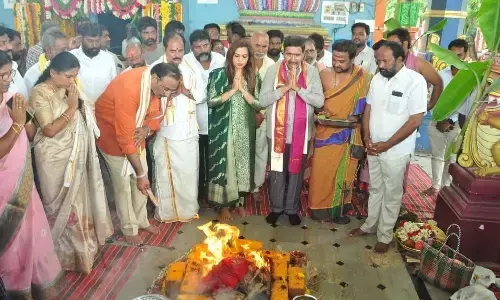 M&U Minister Dr Ponguru Narayana along with his daughter Sharani participating in Varuna Yagam performed in Sri Krishna Dharmaraja Swamy Temple located in Mulapet of Nellore city on Tuesday