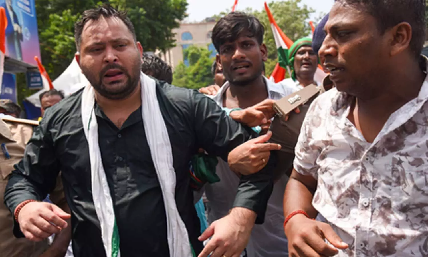 Tejashwi Yadav leads Patna protest against SIR, demands CEC Gyanesh Kumar’s resignation Tejashwi Yadav leads Patna protest against SIR, demands CEC Gyanesh Kumar’s resignation