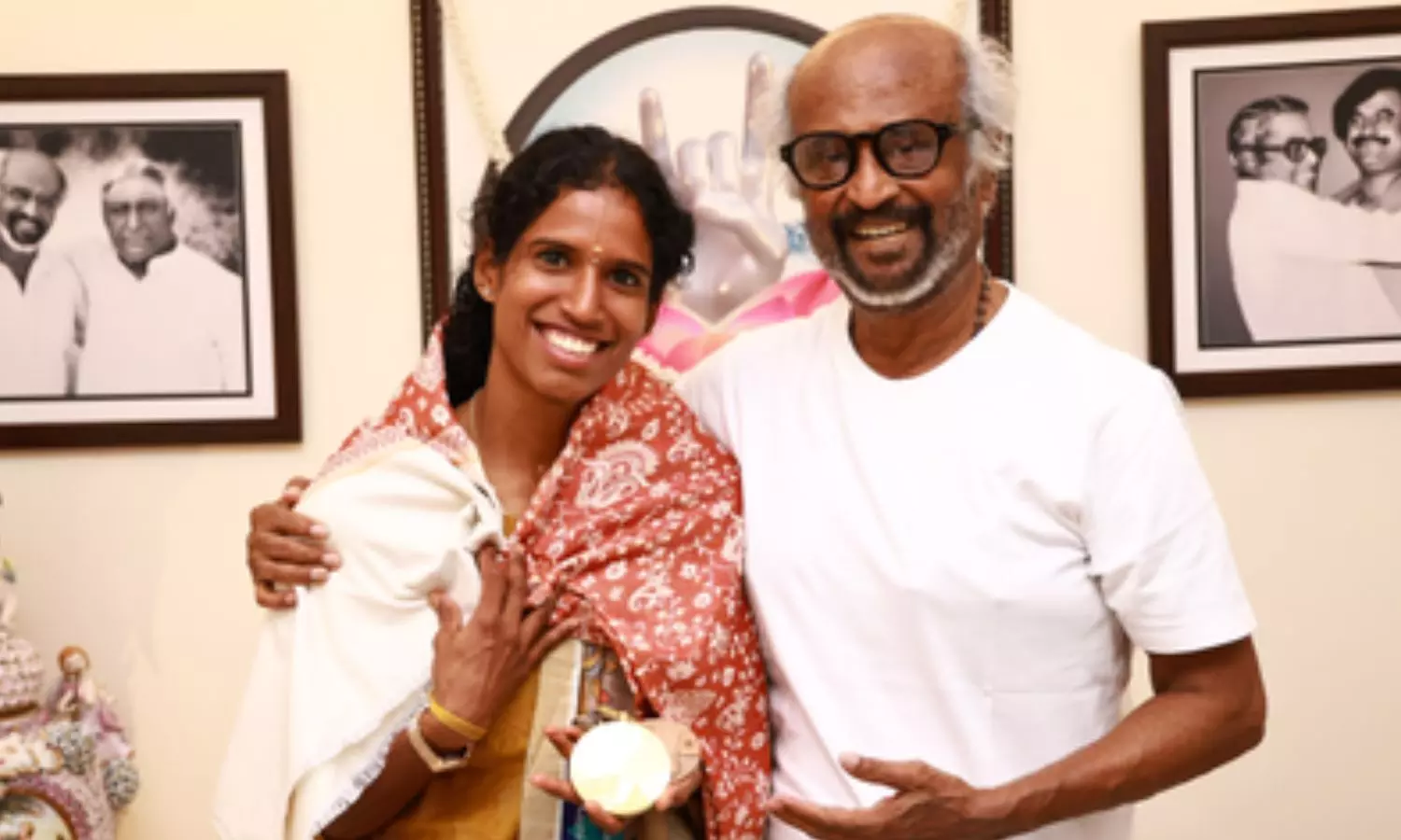 Tamil film superstar Rajinikanth has now met Tamil Nadu athlete Vithya Ramaraj Tamil film superstar Rajinikanth has now met Tamil Nadu athlete Vithya Ramaraj