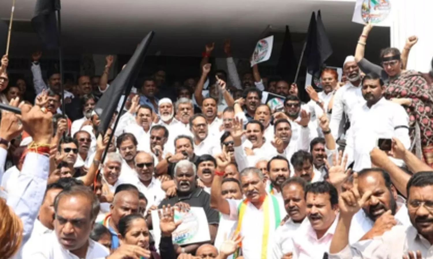 Karnataka Congress on Thursday observed a black day Karnataka Congress on Thursday observed a black day
