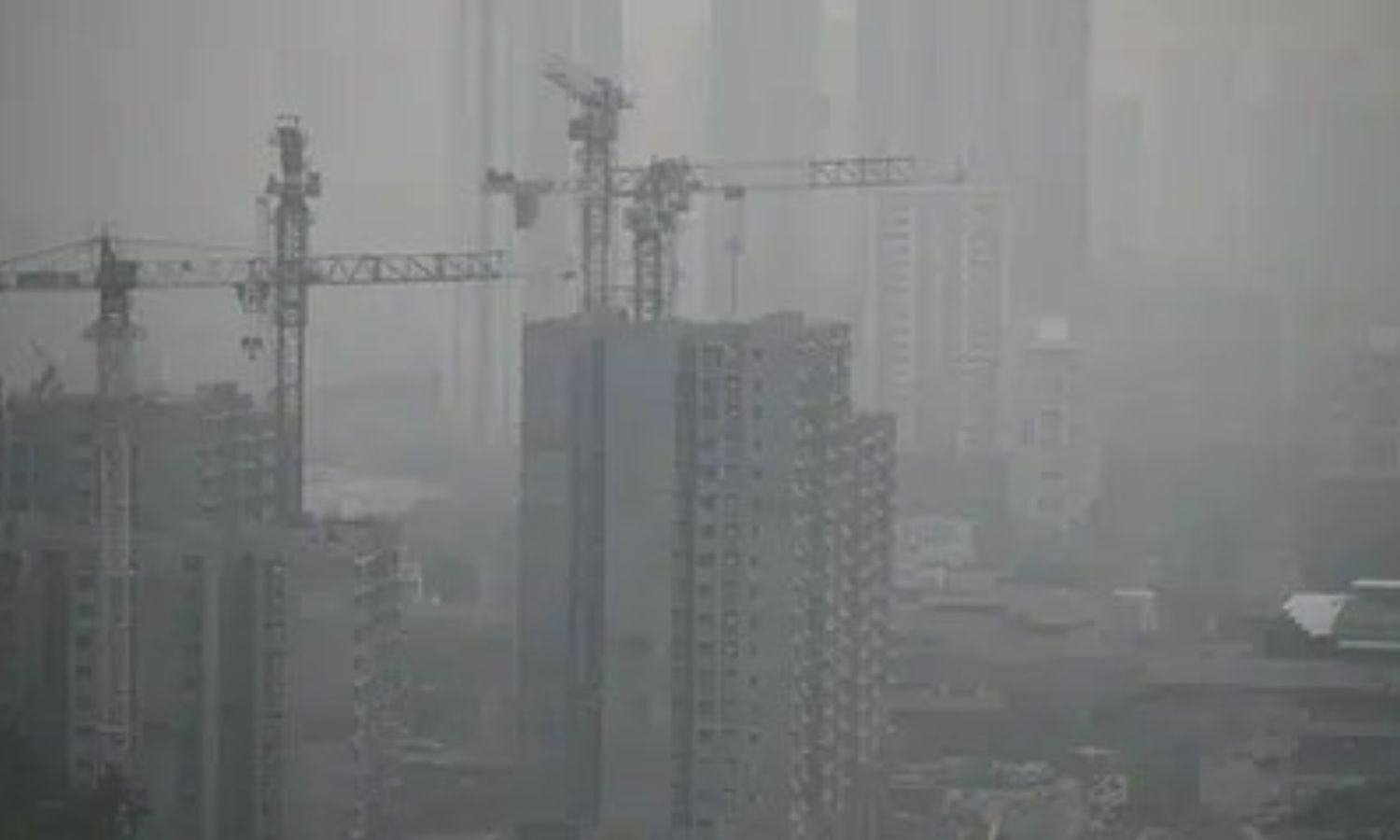 Singapore Warns Travellers as Haze Makes Air Quality Unhealthy