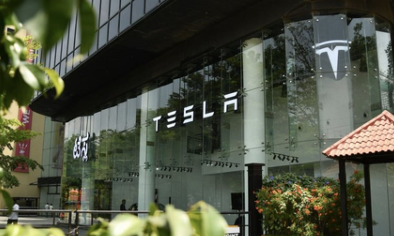 Tesla Opens Noida Experience Centre, Expanding Delhi-NCR Retail Presence