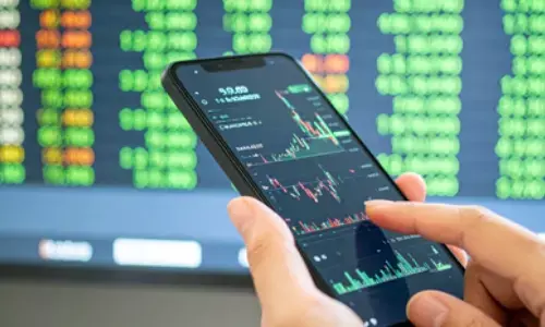 FII selling eases but continues for 10th week amid rising crude, geopolitical tensions FII selling eases but continues for 10th week amid rising crude, geopolitical tensions