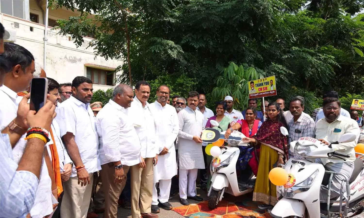 Anakapalli MP CM Ramesh along with MLAs Konathala Rama Krishna, Bandaru Satyanarayana Murthy and Sundarapu Vijay Kumar, at vehicle distribution programme held in Anakapalli on Saturday Anakapalli MP CM Ramesh along with MLAs Konathala Rama Krishna, Bandaru Satyanarayana Murthy and Sundarapu Vijay Kumar, at vehicle distribution programme held in Anakapalli on Saturday