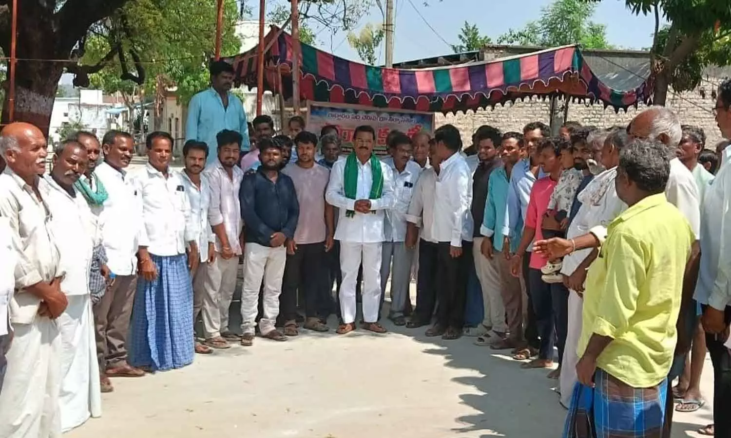 Singireddy demands Rs 25L per acre for Buddaram land oustees Singireddy demands Rs 25L per acre for Buddaram land oustees