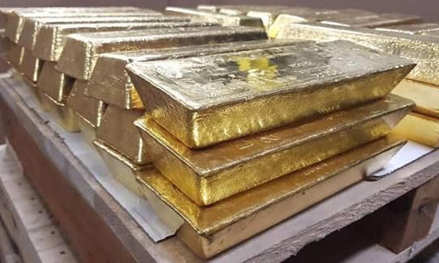 DRI Seizes Rs 8.98 Crore Gold in Visakhapatnam