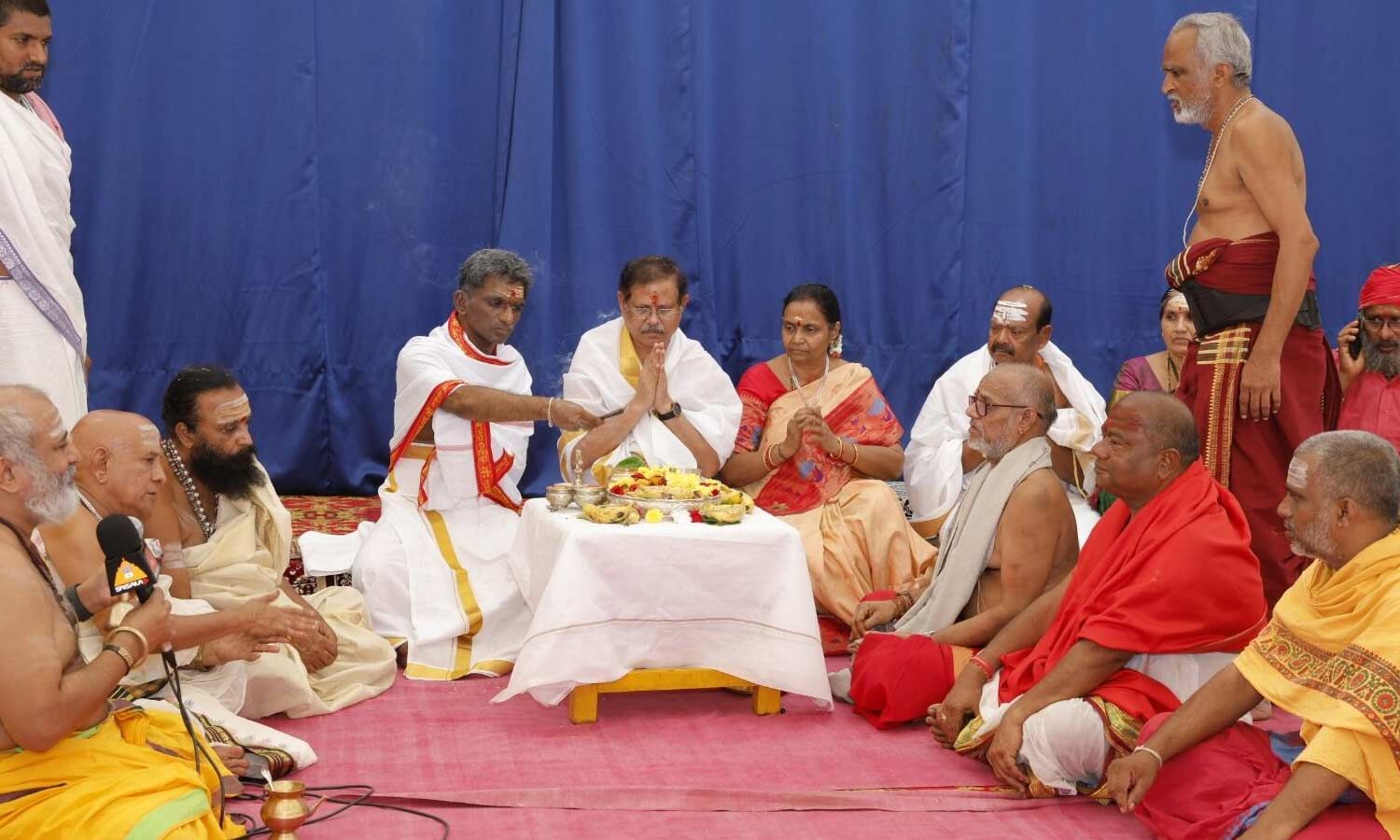 Srisailam Sharannavaratri Festivities Begin With Traditional Rituals