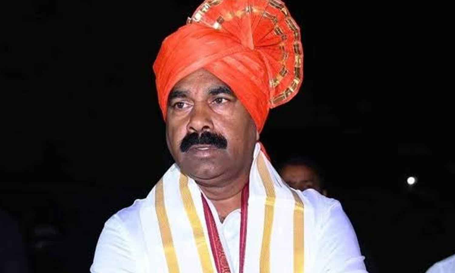 MLA Nagaraju Provides Rs 3 Lakh Medical Aid to Woman