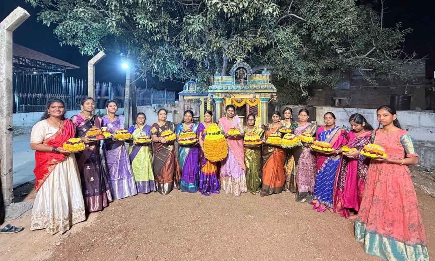 Sunnam Cheruvu Temple Celebrates Bathukamma Silver Jubilee