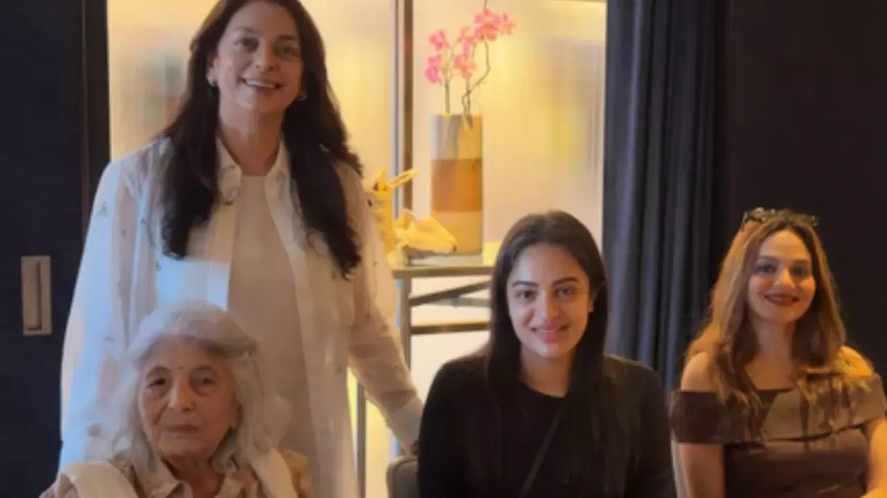 Actress Juhi Chawla wished her mom on her birthday Actress Juhi Chawla wished her mom on her birthday