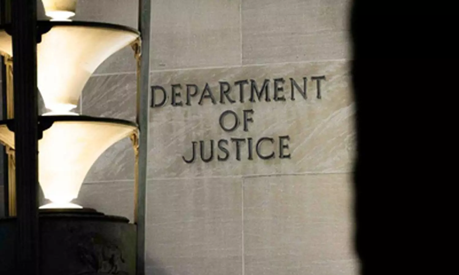US arrests fugitive in $2 billion Venezuelan bribery scheme US arrests fugitive in $2 billion Venezuelan bribery scheme