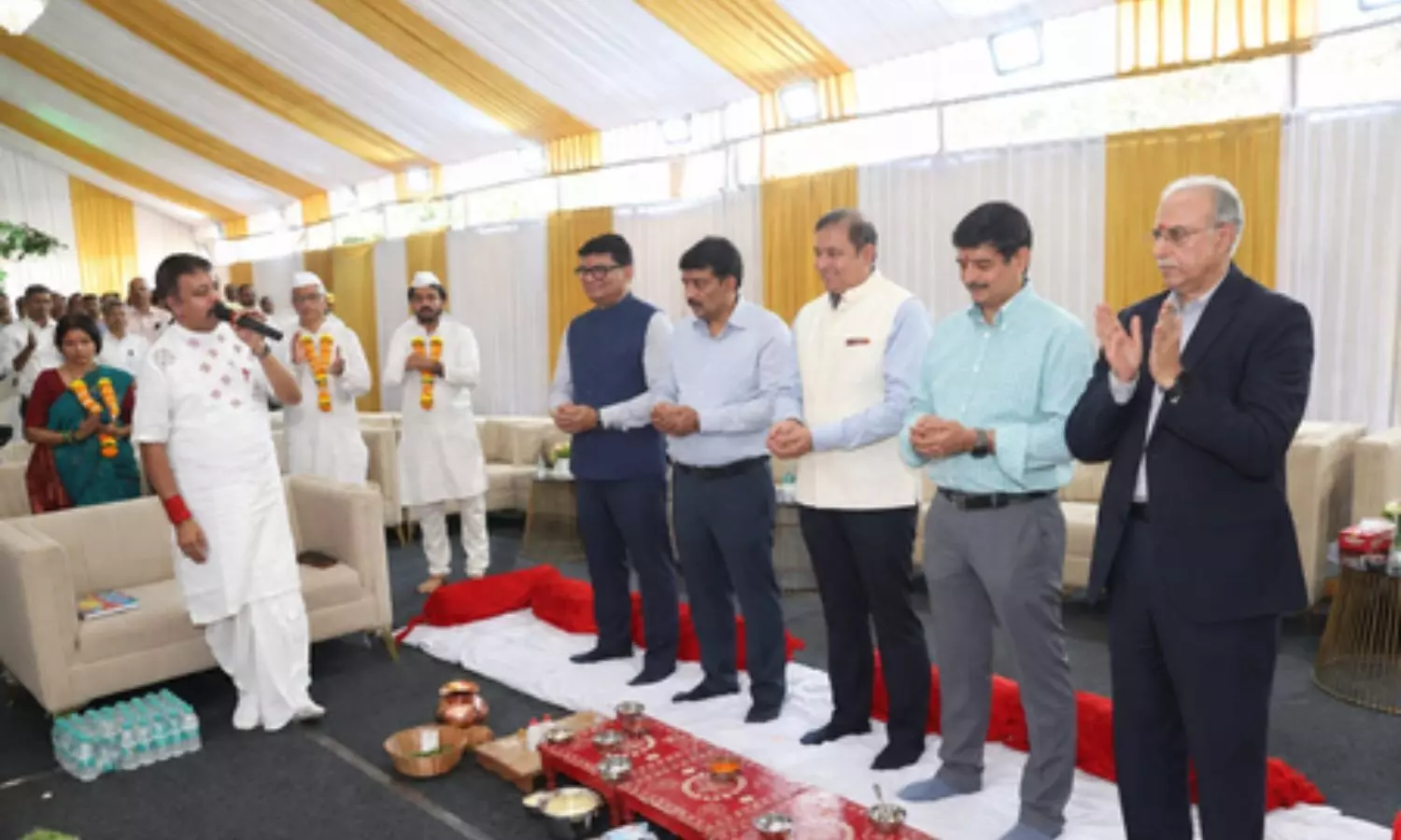 Director Pranav Adani performing the Bhoomi Poojan at the 22-acre Matunga railway site. Director Pranav Adani performing the Bhoomi Poojan at the 22-acre Matunga railway site.
