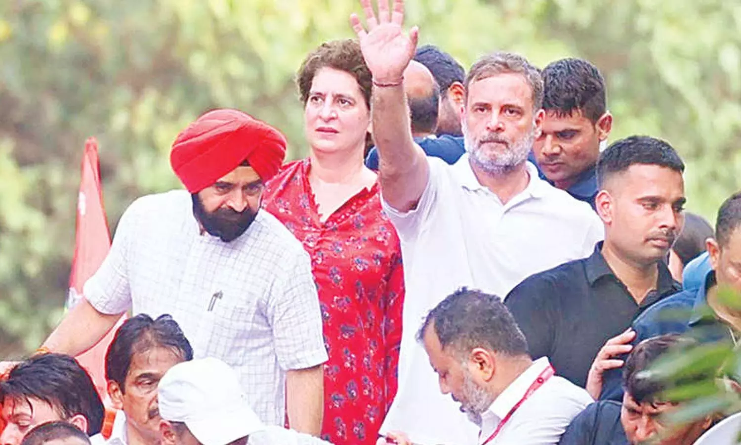 Congress leaders Rahul Gandhi and Priyanka Gandhi, along with leaders of other parties in the March for Democracy in New Delhi on Monday Congress leaders Rahul Gandhi and Priyanka Gandhi, along with leaders of other parties in the March for Democracy in New Delhi on Monday