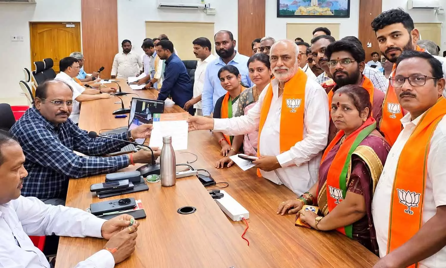 BJP demands action against Cong and Left parties BJP demands action against Cong and Left parties