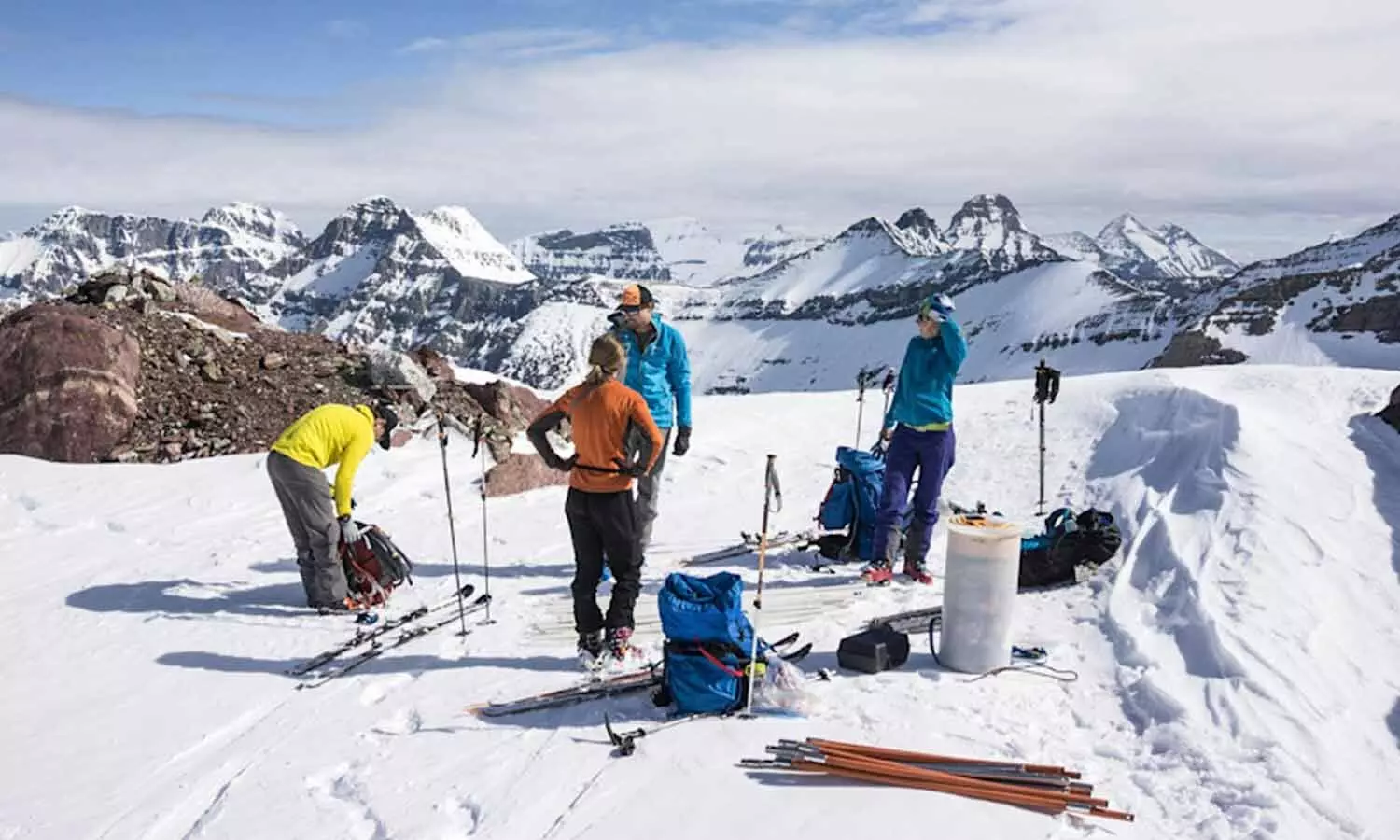 300 glaciers disappeared from American West since mid-20th century - survivors have few things in common 300 glaciers disappeared from American West since mid-20th century - survivors have few things in common