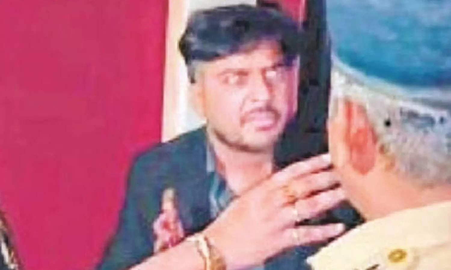 Vikas Marmat in an argument with Bengaluru police Vikas Marmat in an argument with Bengaluru police