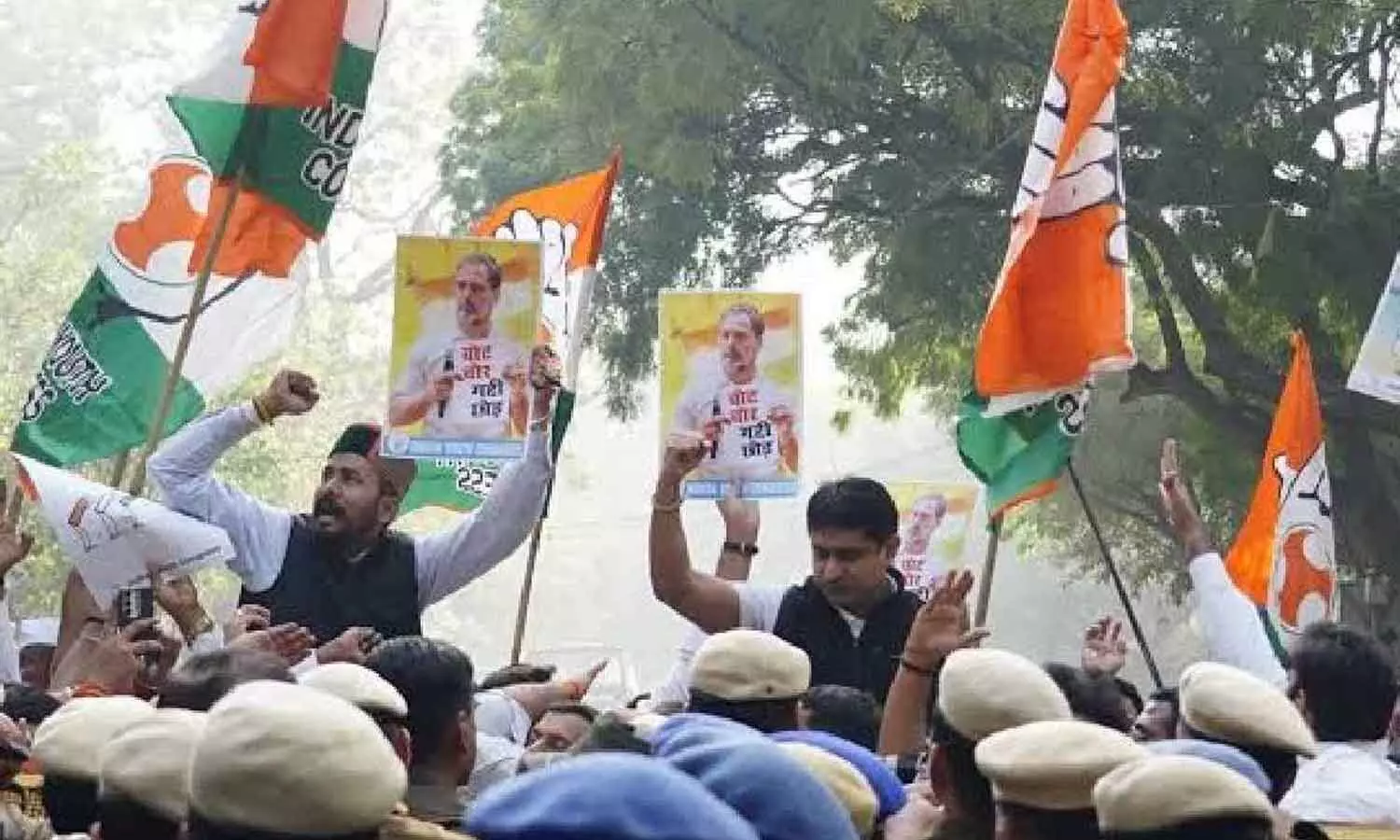 IYC marches towards Jantar Mantar, asserts right to peaceful protest IYC marches towards Jantar Mantar, asserts right to peaceful protest