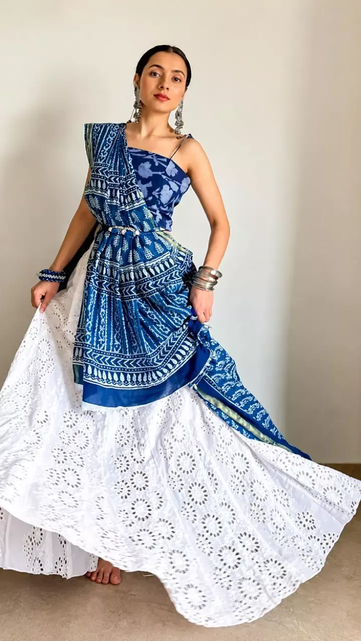 10 Different Ways To Dress Your Saree For This Garba Night 10 Different Ways To Dress Your Saree For This Garba Night