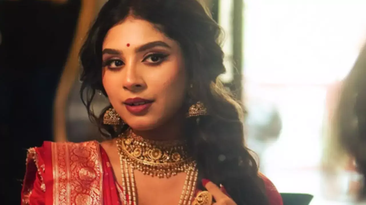 Television actress Adrija Roy Television actress Adrija Roy