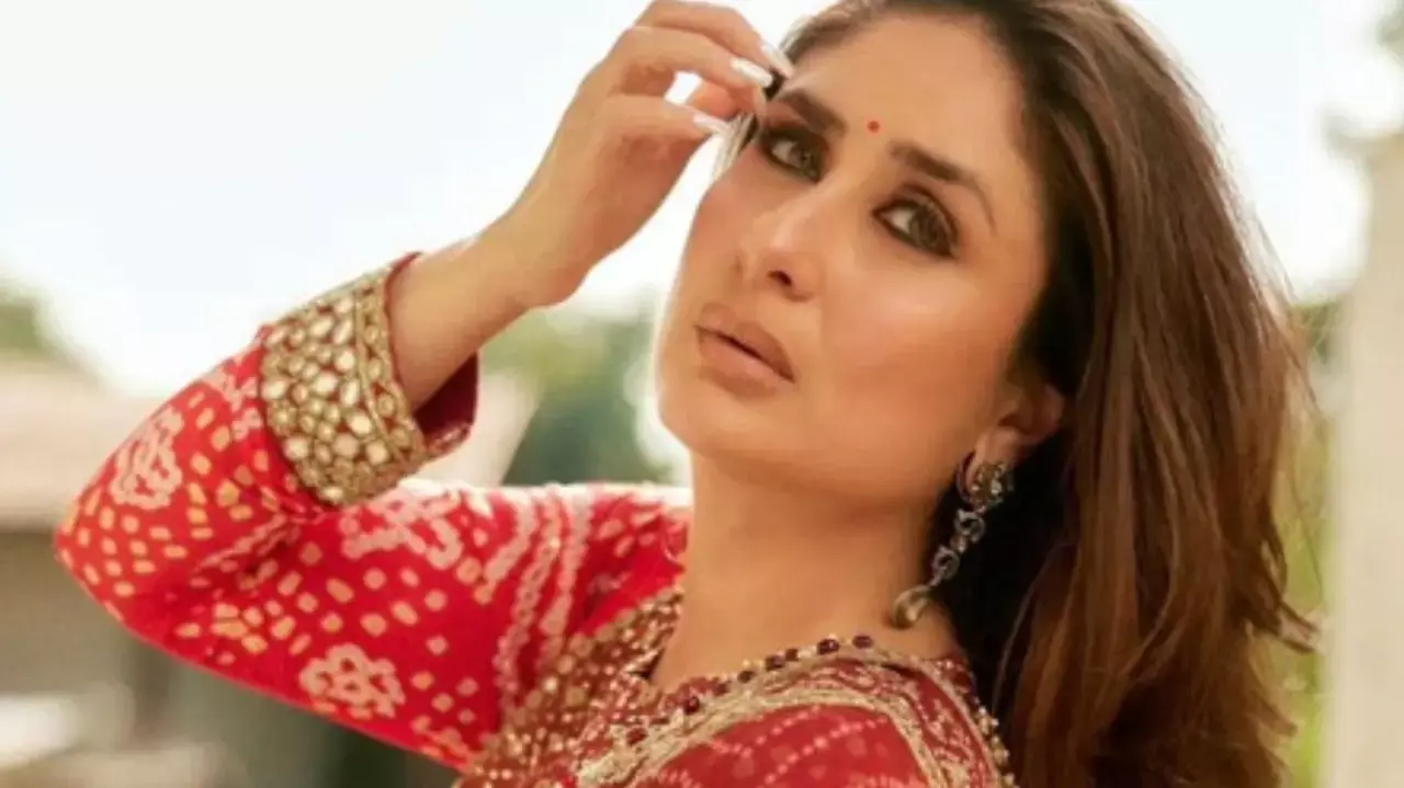 Bollywood star Kareena Kapoor Khan embraced her ‘desi side’ in a series of pictures. Bollywood star Kareena Kapoor Khan embraced her ‘desi side’ in a series of pictures.