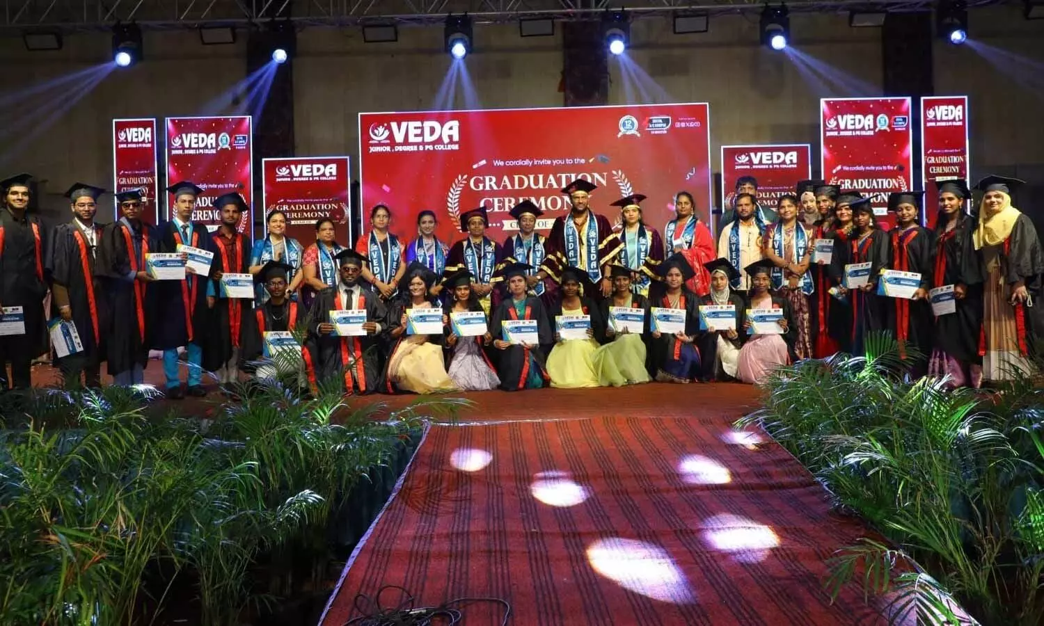 Veda College welcomes freshers, honours graduates Veda College welcomes freshers, honours graduates