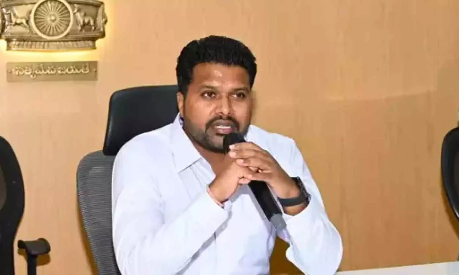 District Collector R Mahesh Kumar District Collector R Mahesh Kumar