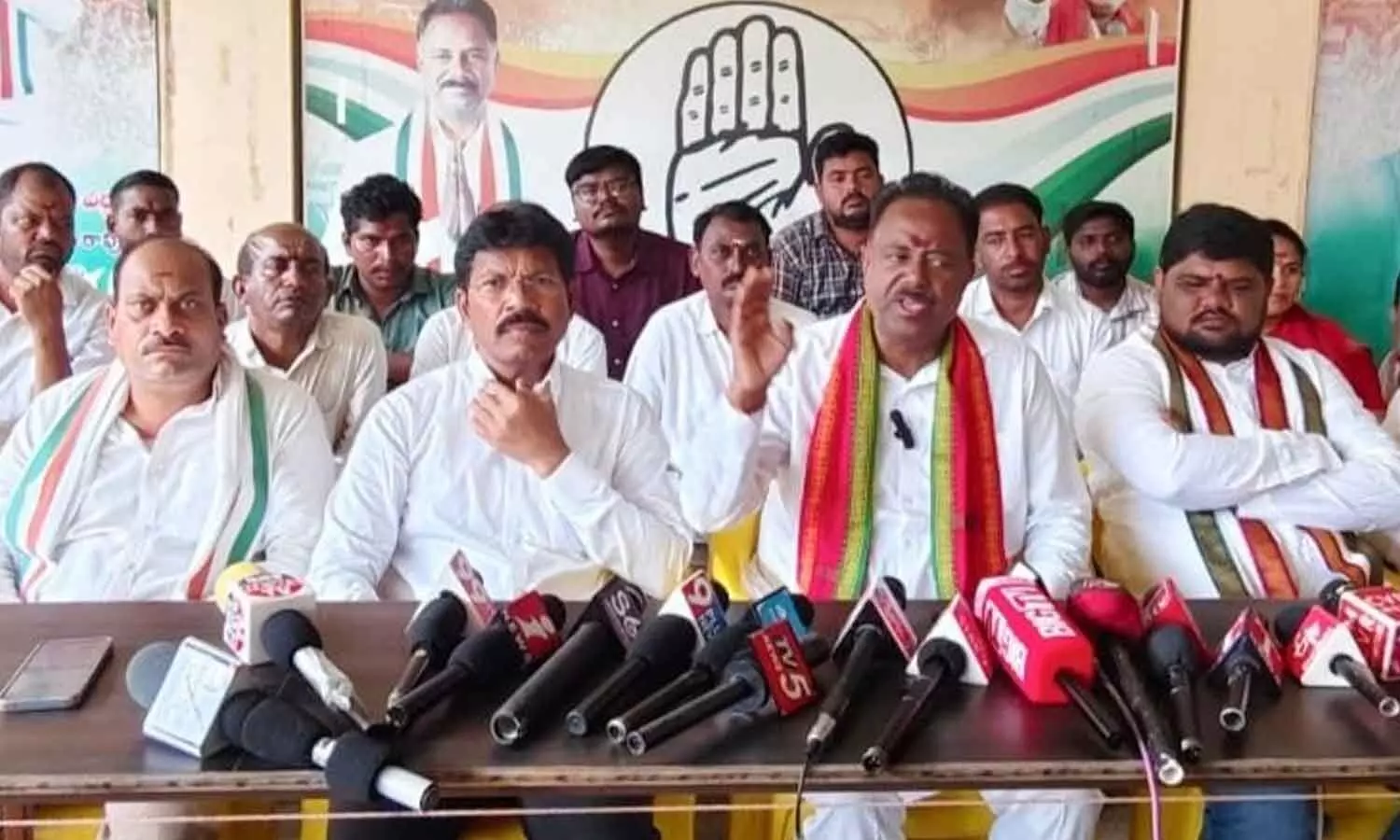 Singareni to reinstate 300 sacked workers, says GSR Singareni to reinstate 300 sacked workers, says GSR