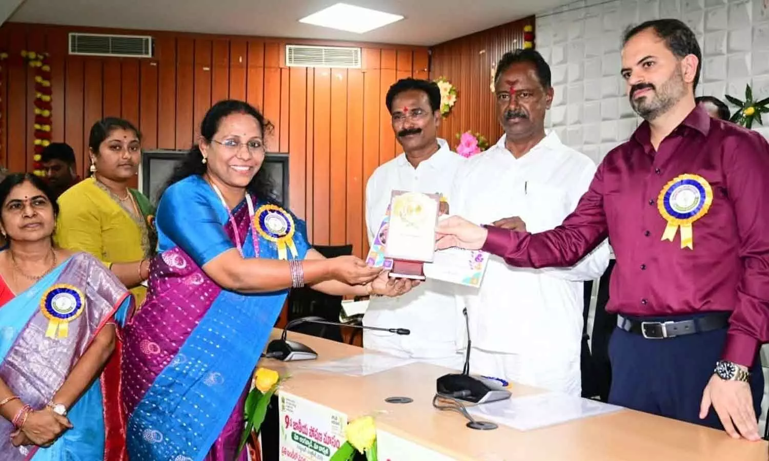 MLA praises services of Anganwadi teachers MLA praises services of Anganwadi teachers