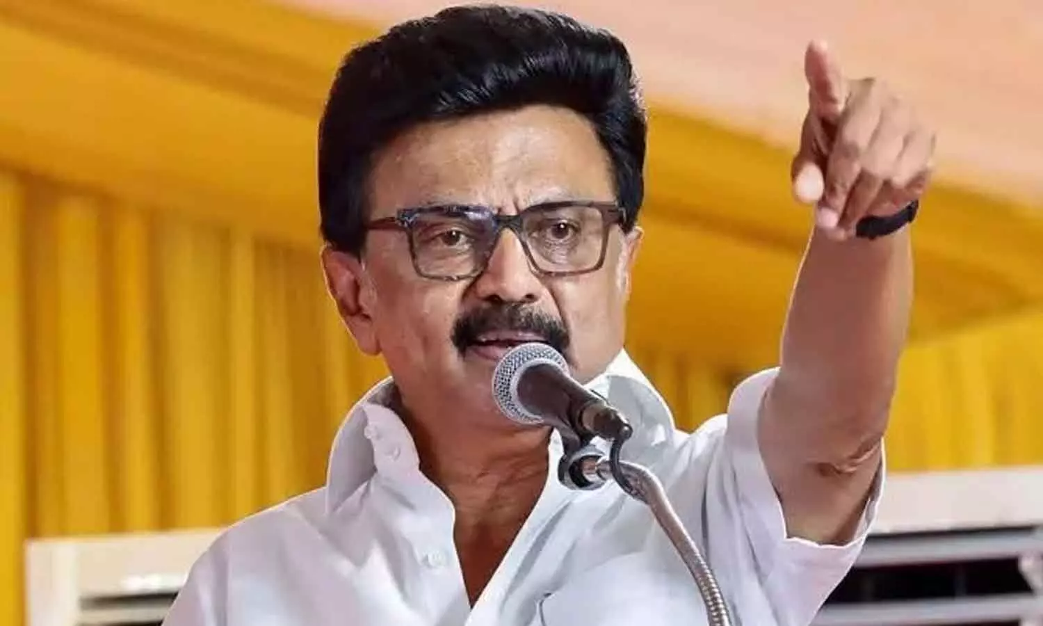 Stalin reaches out to CJP as DMK explores third front Stalin reaches out to CJP as DMK explores third front