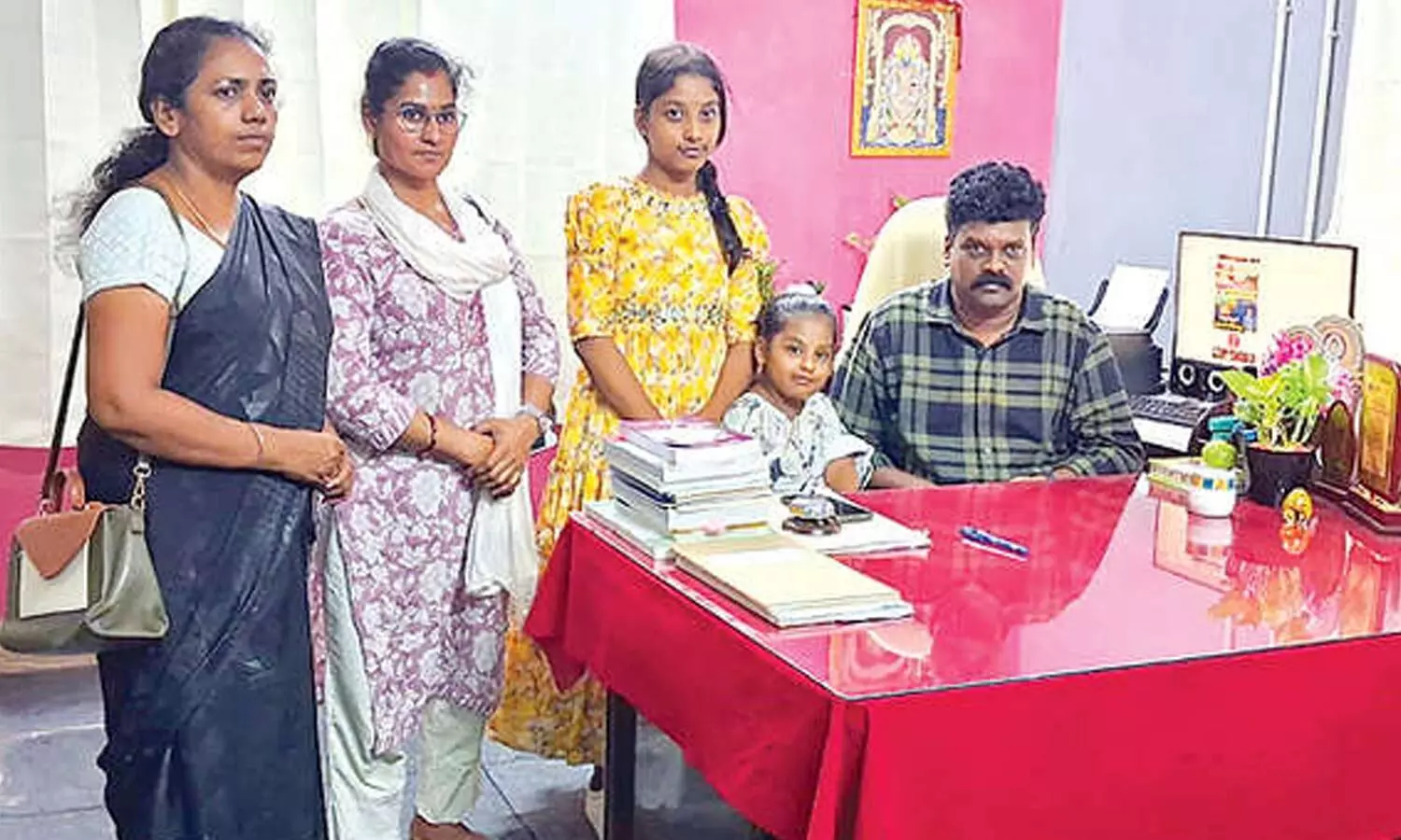 Runaway girl rescued Runaway girl rescued