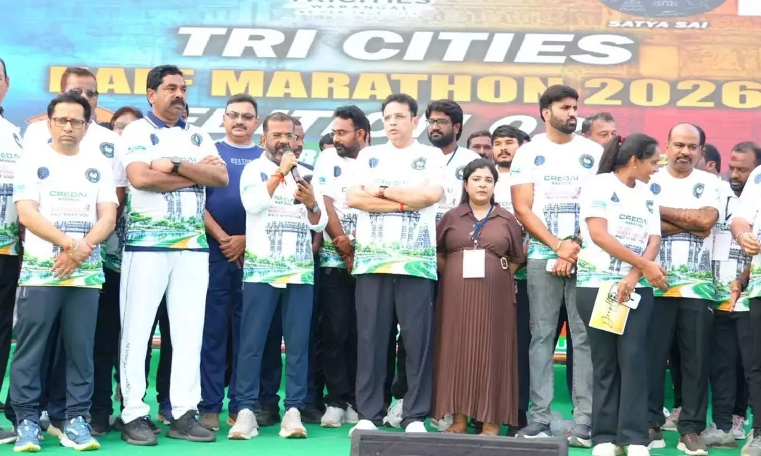 Minister Sridhar Babu flags off Tri-Cities Half Marathon in Warangal Minister Sridhar Babu flags off Tri-Cities Half Marathon in Warangal