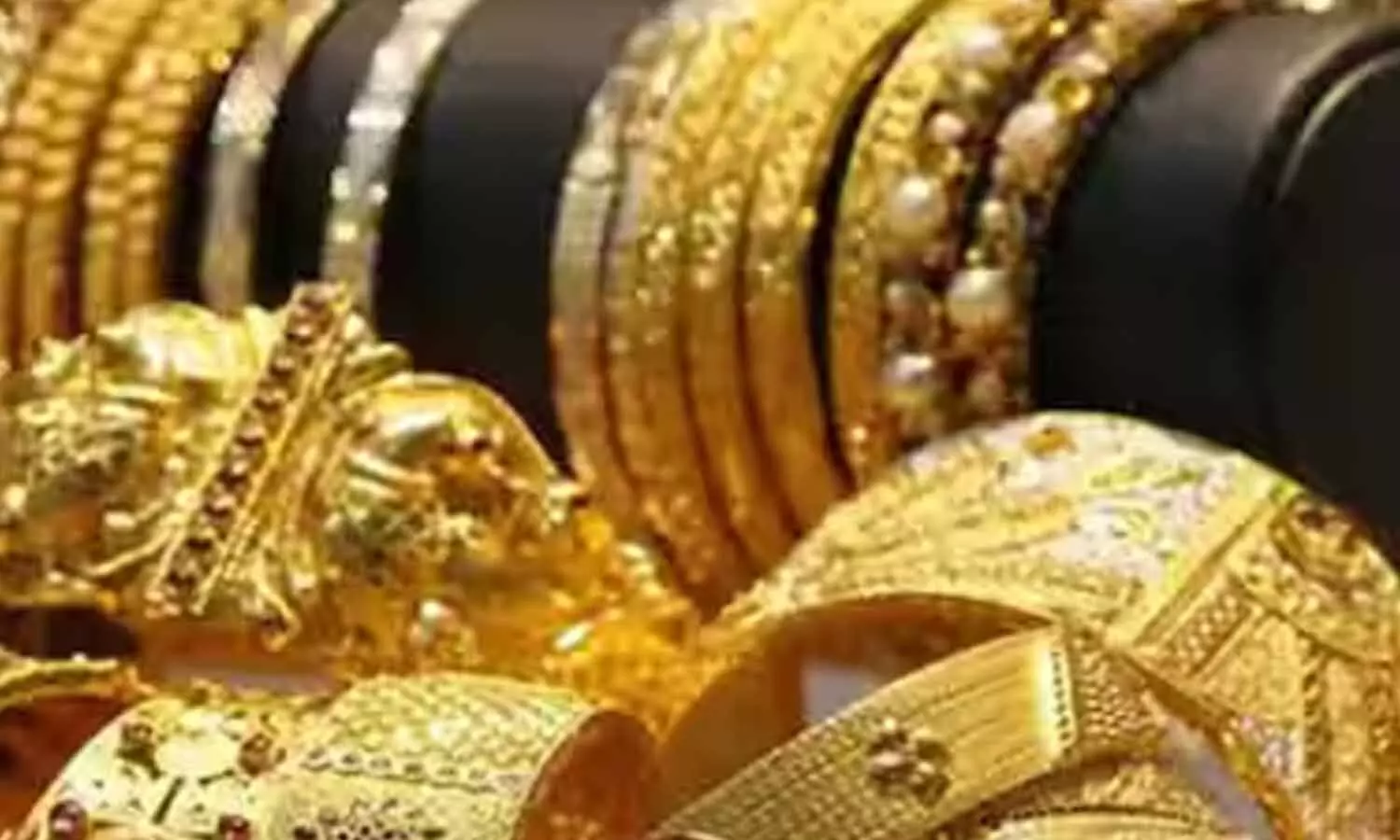 Gold rate today in Delhi, Mumbai, and Kolkata surges, check the gold prices on 17 Oct 2026 Gold rate today in Delhi, Mumbai, and Kolkata surges, check the gold prices on 17 Oct 2026