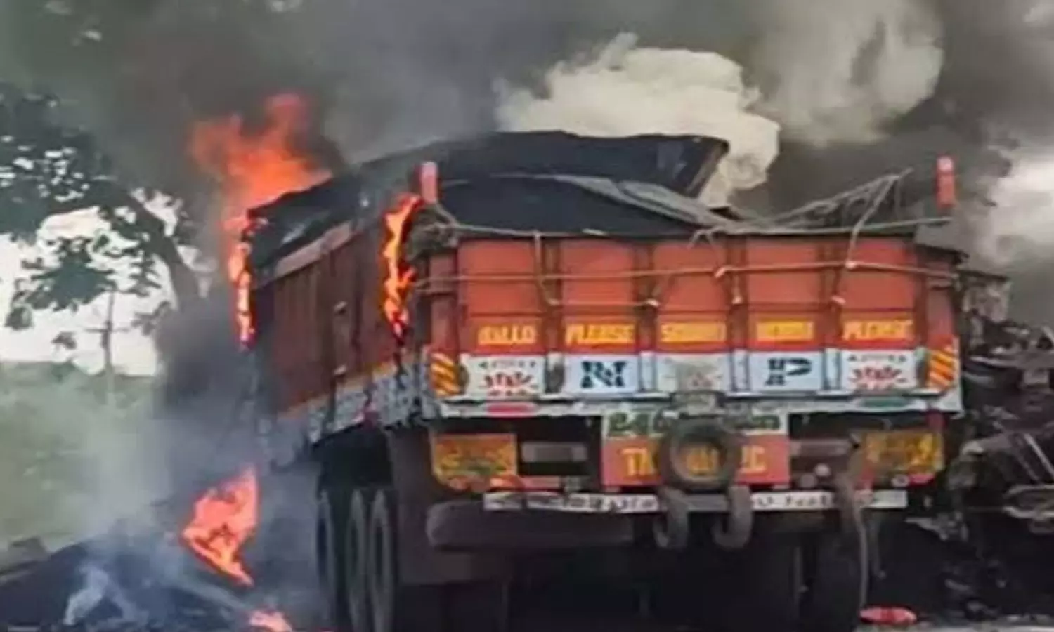 Two killed in Khammam after lorry collides Bolero vehicle Two killed in Khammam after lorry collides Bolero vehicle