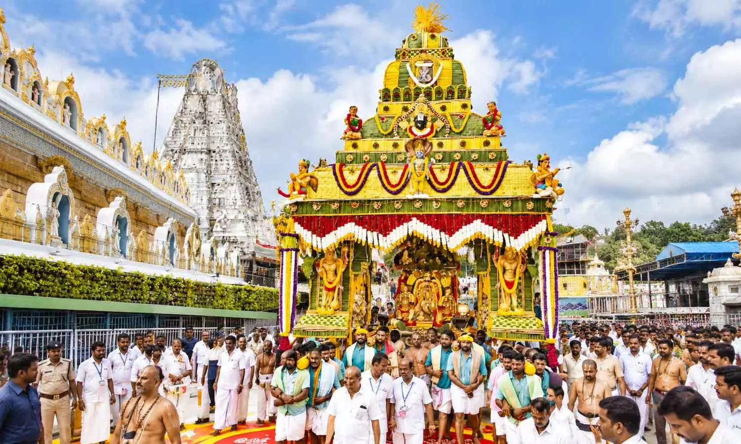 Lord Sri Malayappa Swamy, in the guise as Govardhana Giridhara Sri Krishna, seated atop the grand Pushpa Vimanam during the sixth-day Navaratri Brahmotsavams in Tirumala on Saturday Lord Sri Malayappa Swamy, in the guise as Govardhana Giridhara Sri Krishna, seated atop the grand Pushpa Vimanam during the sixth-day Navaratri Brahmotsavams in Tirumala on Saturday