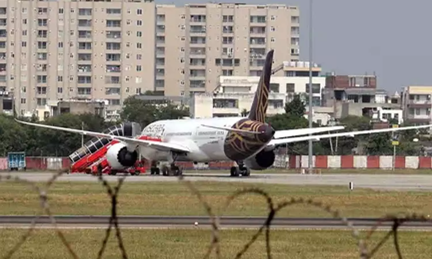 Airfares soar as Ayudha Puja holiday rush builds up Airfares soar as Ayudha Puja holiday rush builds up