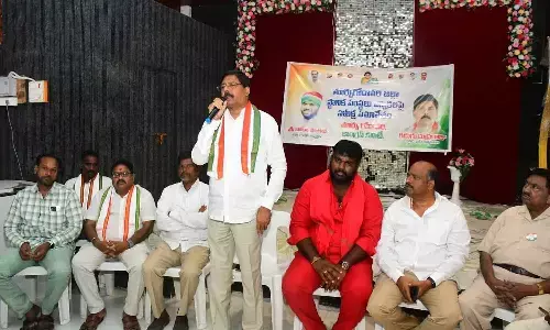 Congress leader Gidugu Rudra Raju speaking at the district party review meeting in Rajamahendravaram on Saturday