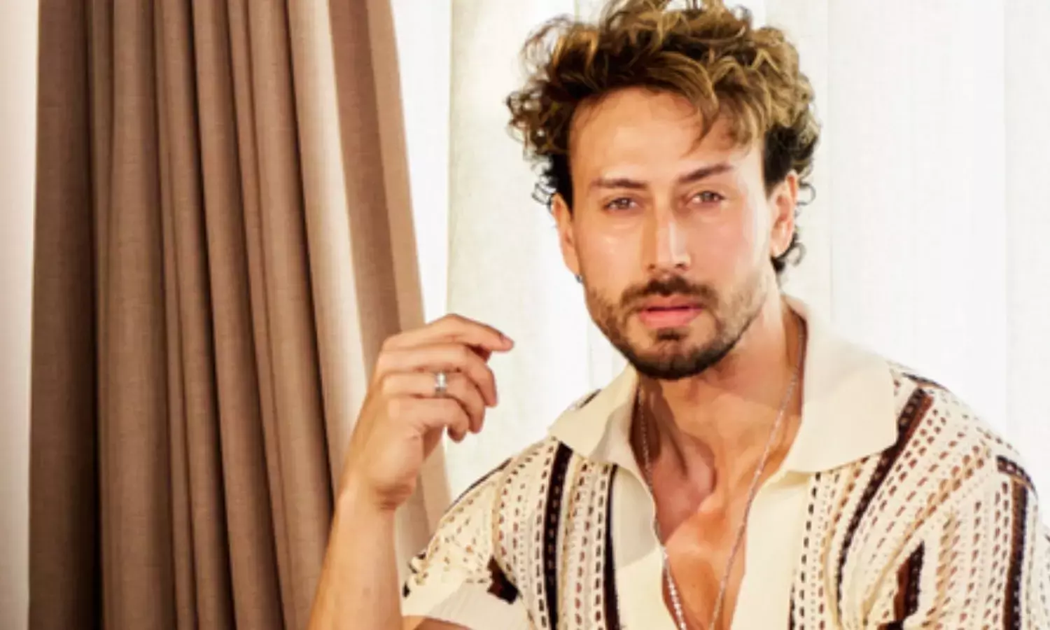 Bollywood actor Tiger Shroff had a narrow escaped Bollywood actor Tiger Shroff had a narrow escaped