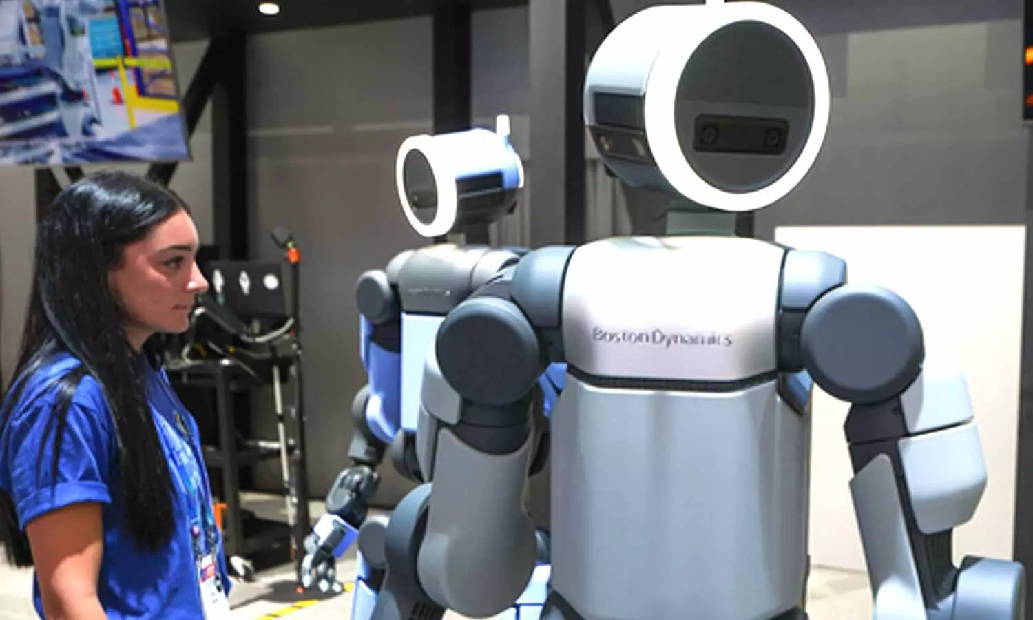 Hyundai Motor steps up physical AI push amid Chinese competition, stock slump Hyundai Motor steps up physical AI push amid Chinese competition, stock slump