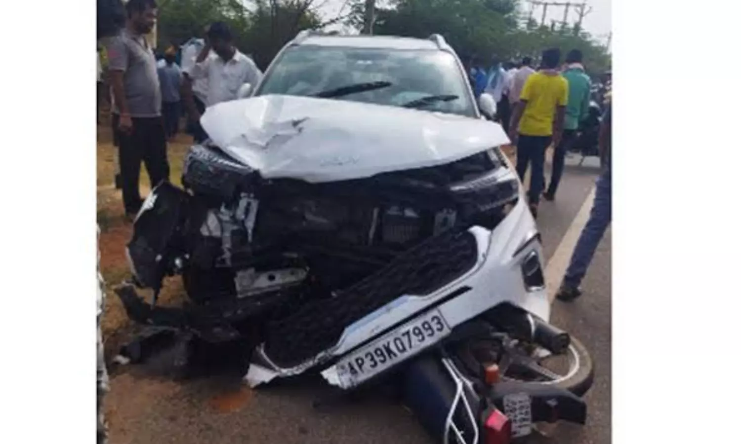 Two killed in bike and car collision in Hayathnagar Two killed in bike and car collision in Hayathnagar