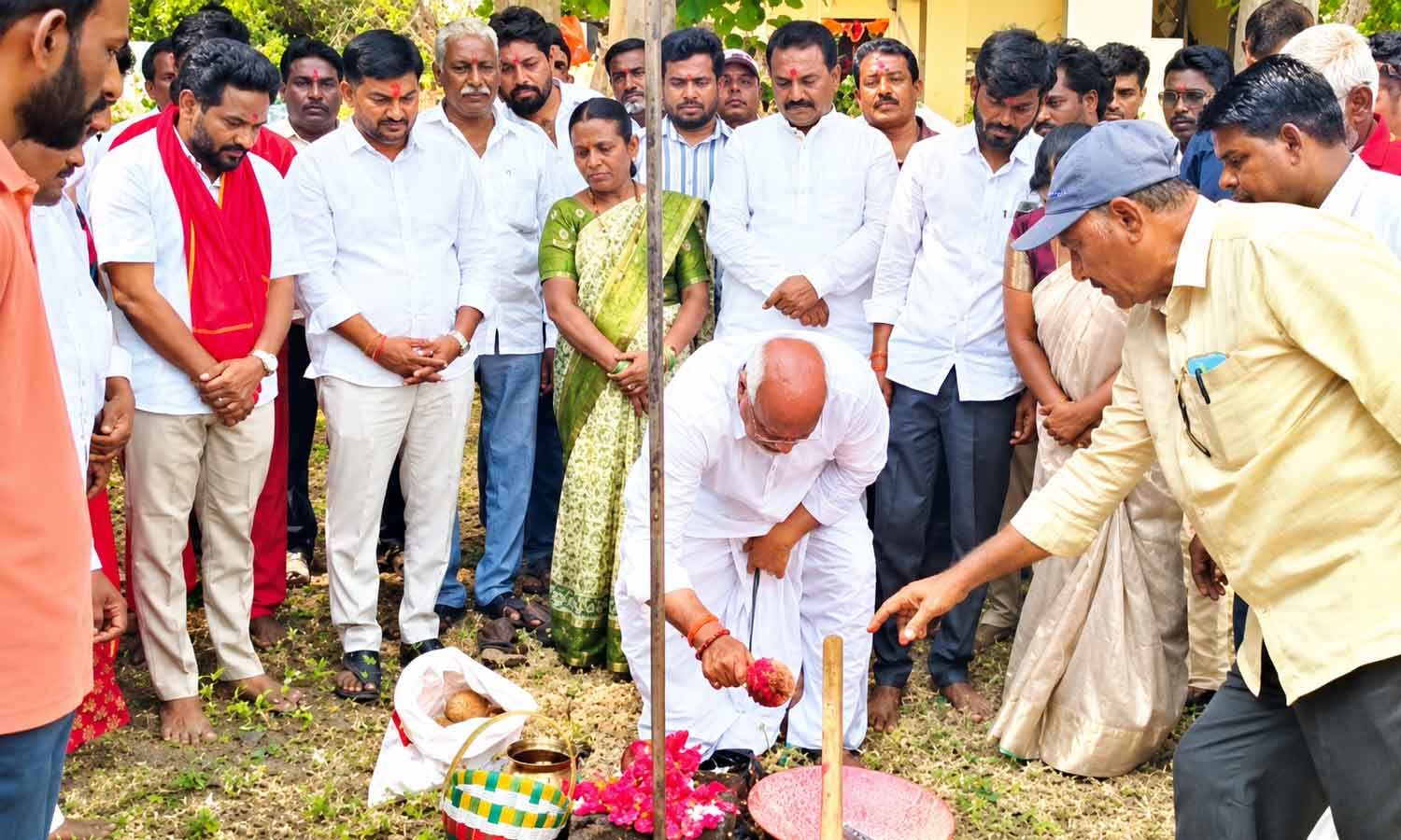 MLA Pawar Patel outlines development plans for Mudhole Constituency