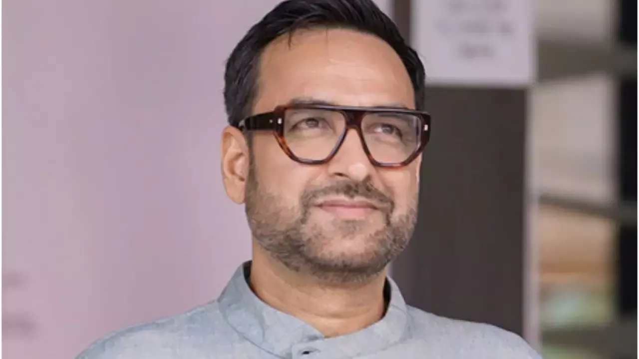 Actor Pankaj Tripathi celebrated the auspicious festivals of Durgashtami and Dussehra with his family in Kolkata Actor Pankaj Tripathi celebrated the auspicious festivals of Durgashtami and Dussehra with his family in Kolkata
