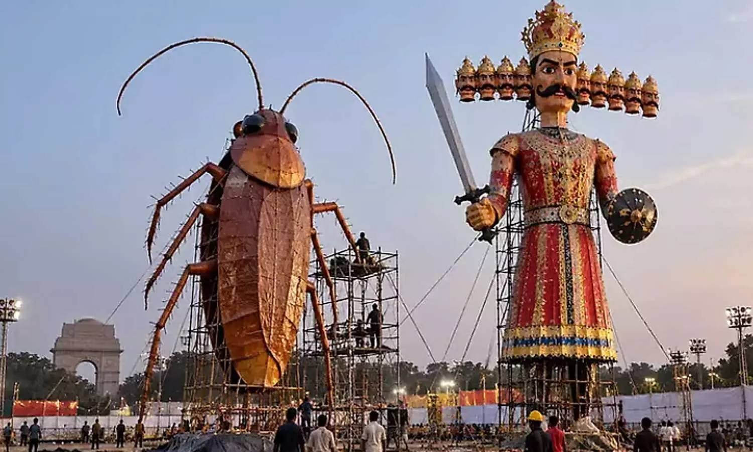 Cockroach effigy at Ramlila event triggers queries Cockroach effigy at Ramlila event triggers queries