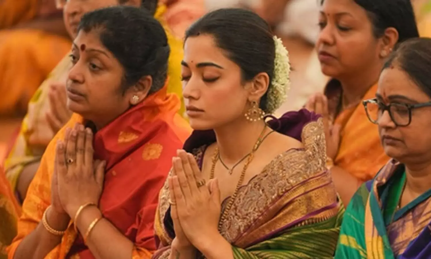 Rashmika Mandanna gets closer to Vijay Deverakonda’s roots during Puttaparthi visit Rashmika Mandanna gets closer to Vijay Deverakonda’s roots during Puttaparthi visit