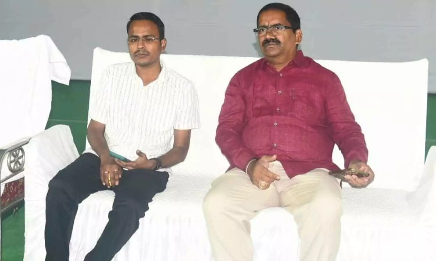 Special Deputy Collector Keshavardhan Reddy and DEO Balaji Rao addressing the training programne of presiding officers at Collectorate on Monday Special Deputy Collector Keshavardhan Reddy and DEO Balaji Rao addressing the training programne of presiding officers at Collectorate on Monday