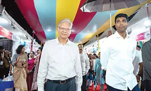 Chinese Ambassador visits SARAS Mela
