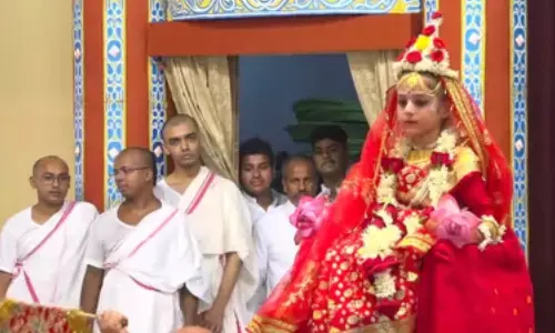 Thousands of devotees gathered at Belur Math